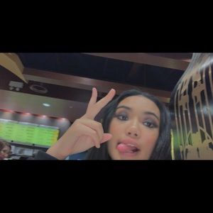 Meet your Posher, Arielle